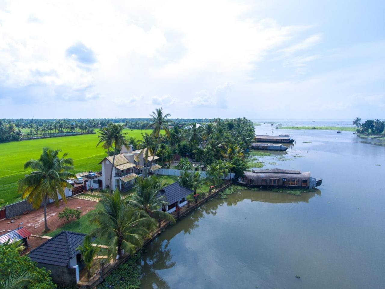 Backwater Brook Kumarakom Exterior foto