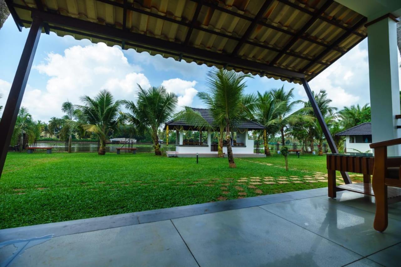 Backwater Brook Kumarakom Exterior foto