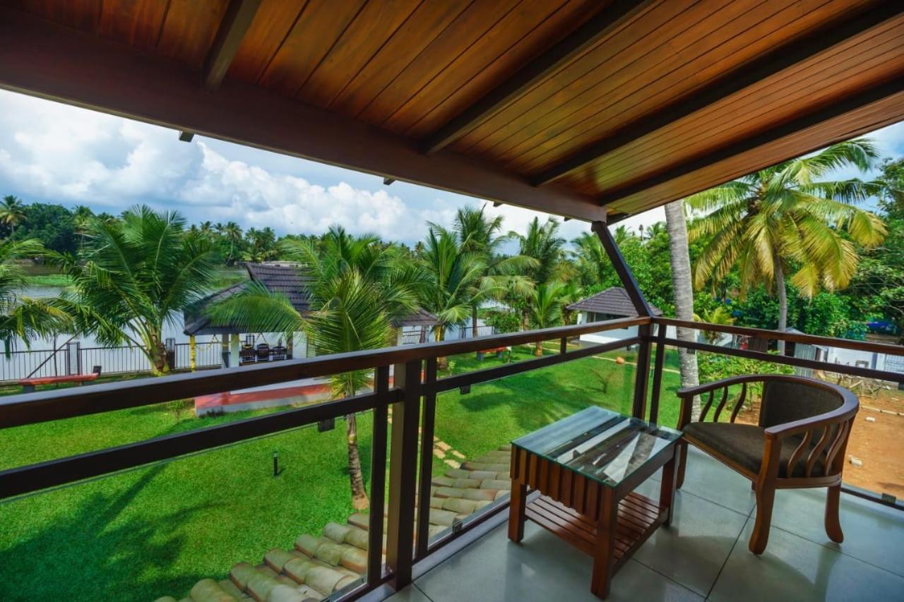 Backwater Brook Kumarakom Exterior foto