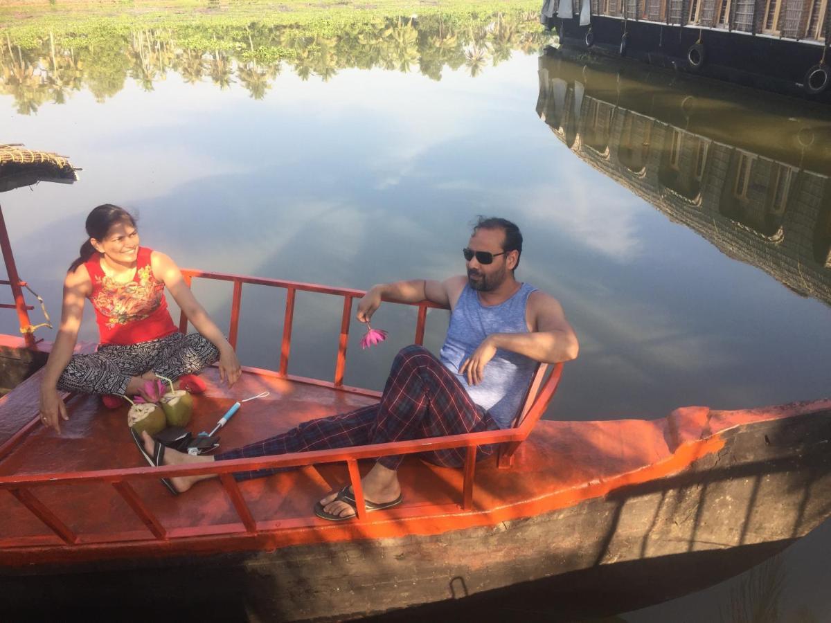 Backwater Brook Kumarakom Exterior foto